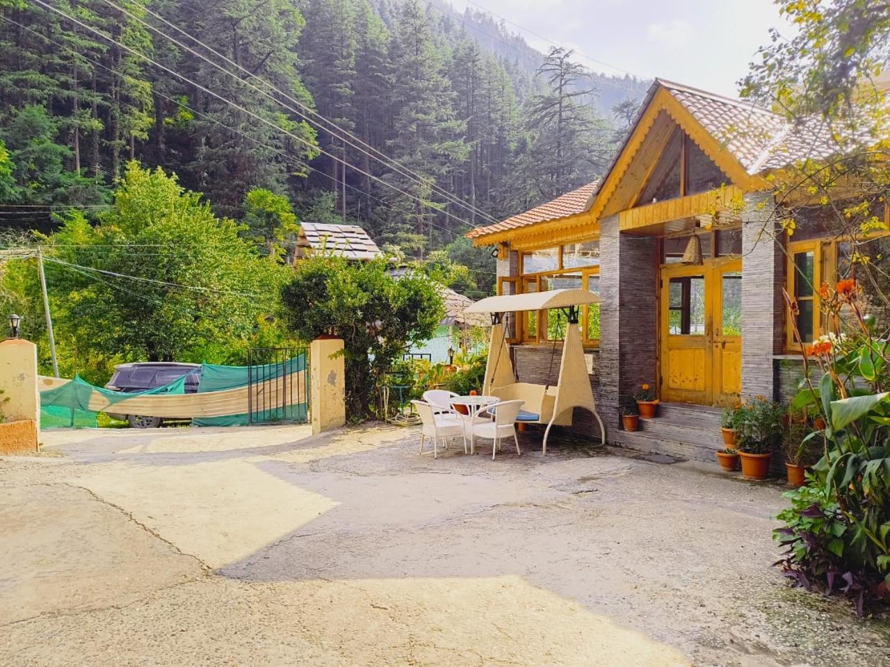 Hotel Purnima Riverside Kasol Exteriér fotografie